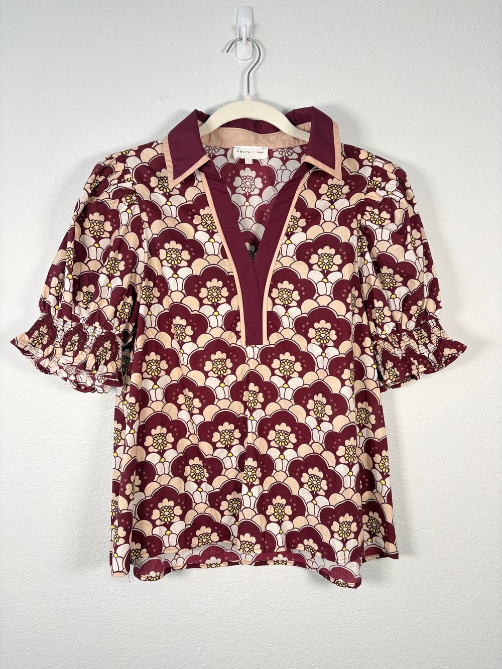 Women's Boutique Entro Boho Sweet Dreams Printed Puff Sleeve Top in Burgundy